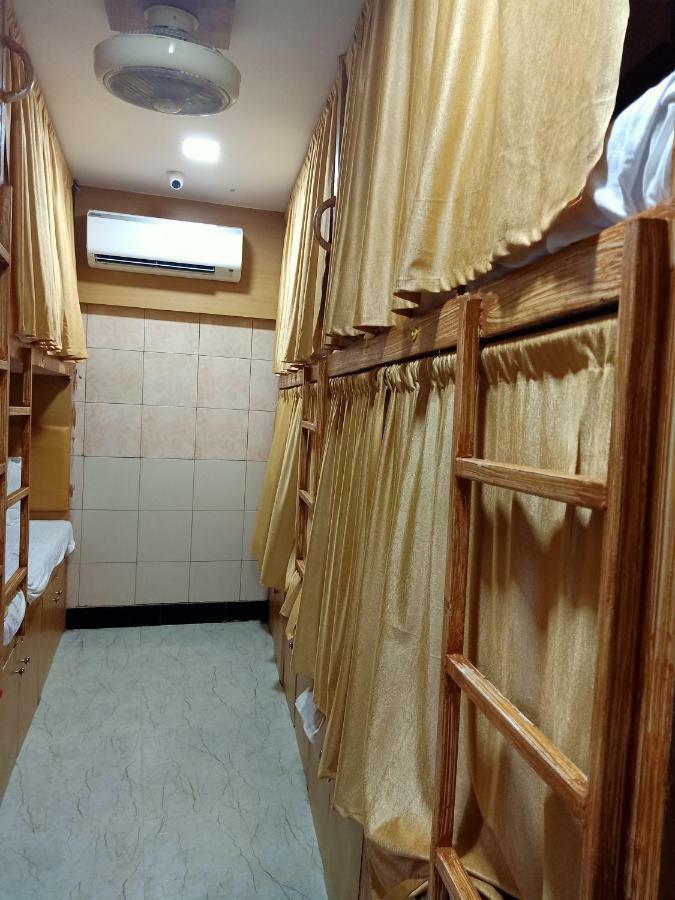 Mabrook Dormitory Bombay Esterno foto