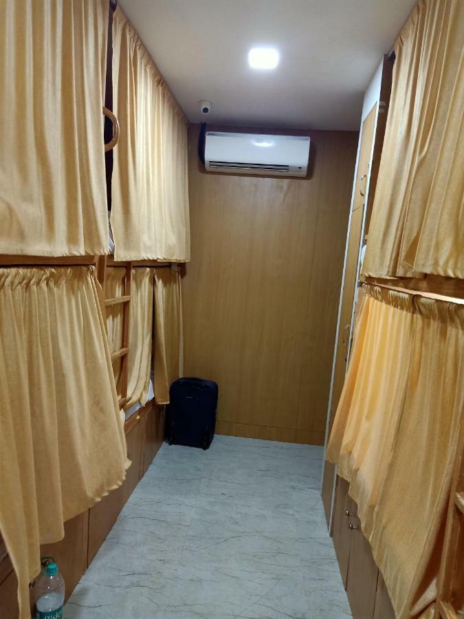 Mabrook Dormitory Bombay Esterno foto