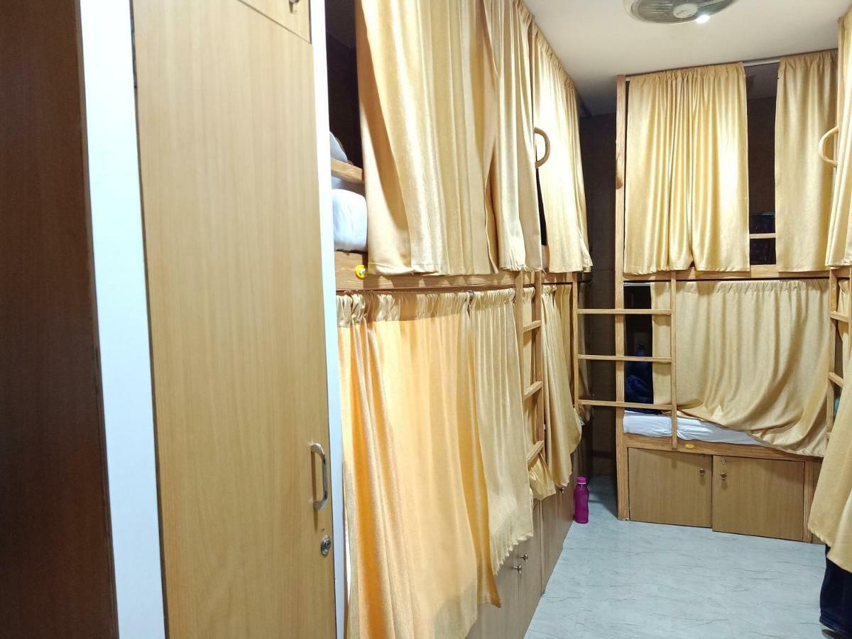 Mabrook Dormitory Bombay Esterno foto