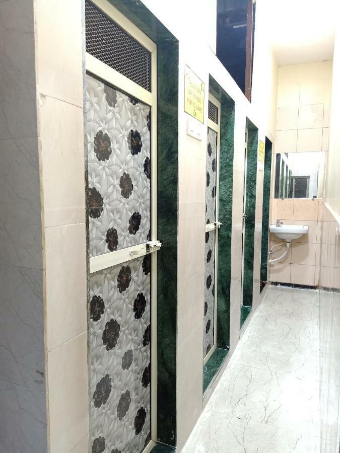 Mabrook Dormitory Bombay Esterno foto